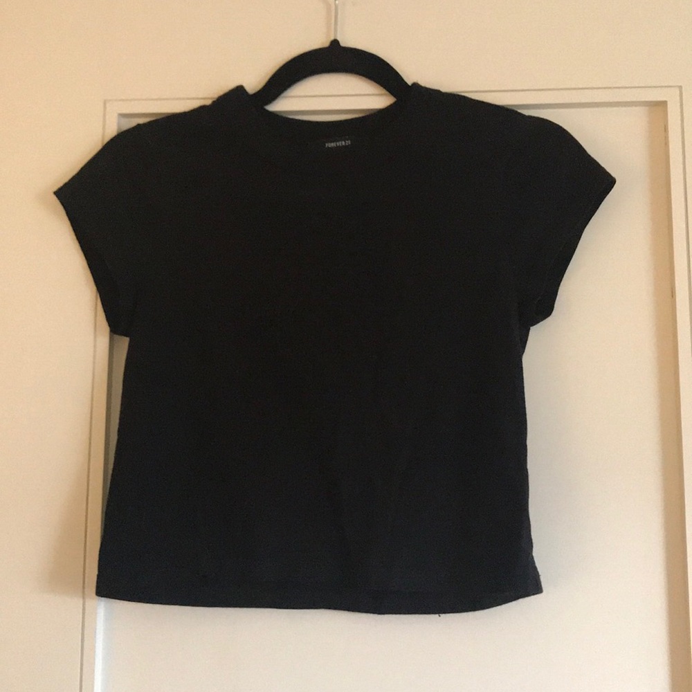 Forever 21 cropped T-shirt